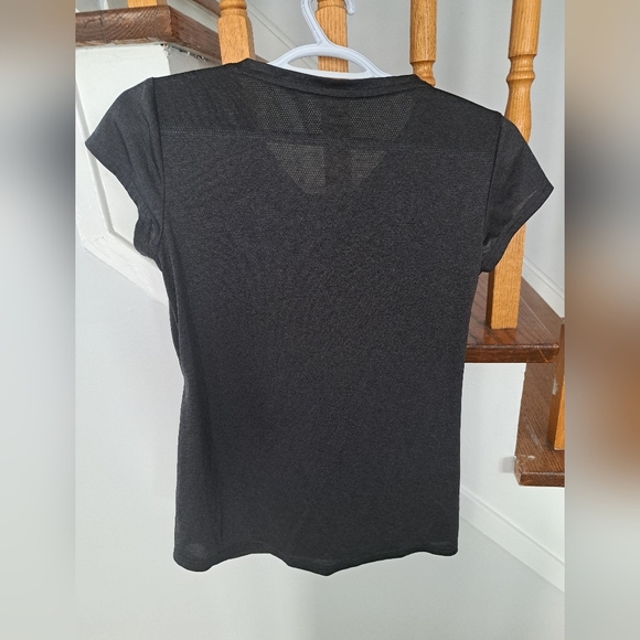 Puma Athletic Top - Small - Picture 3 of 3